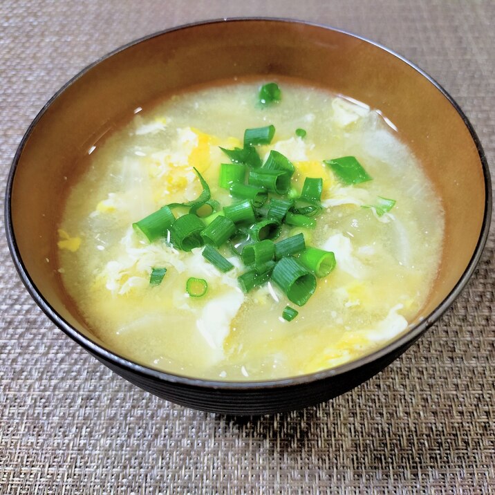 甘〜い☆大根と玉ねぎと卵の麹味噌汁